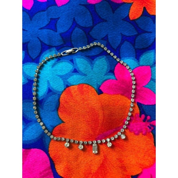 1950s-1960s SILVER Tone RHINESTONE Costume Jewelry Choker Style Necklace. As Is - Picture 2 of 6